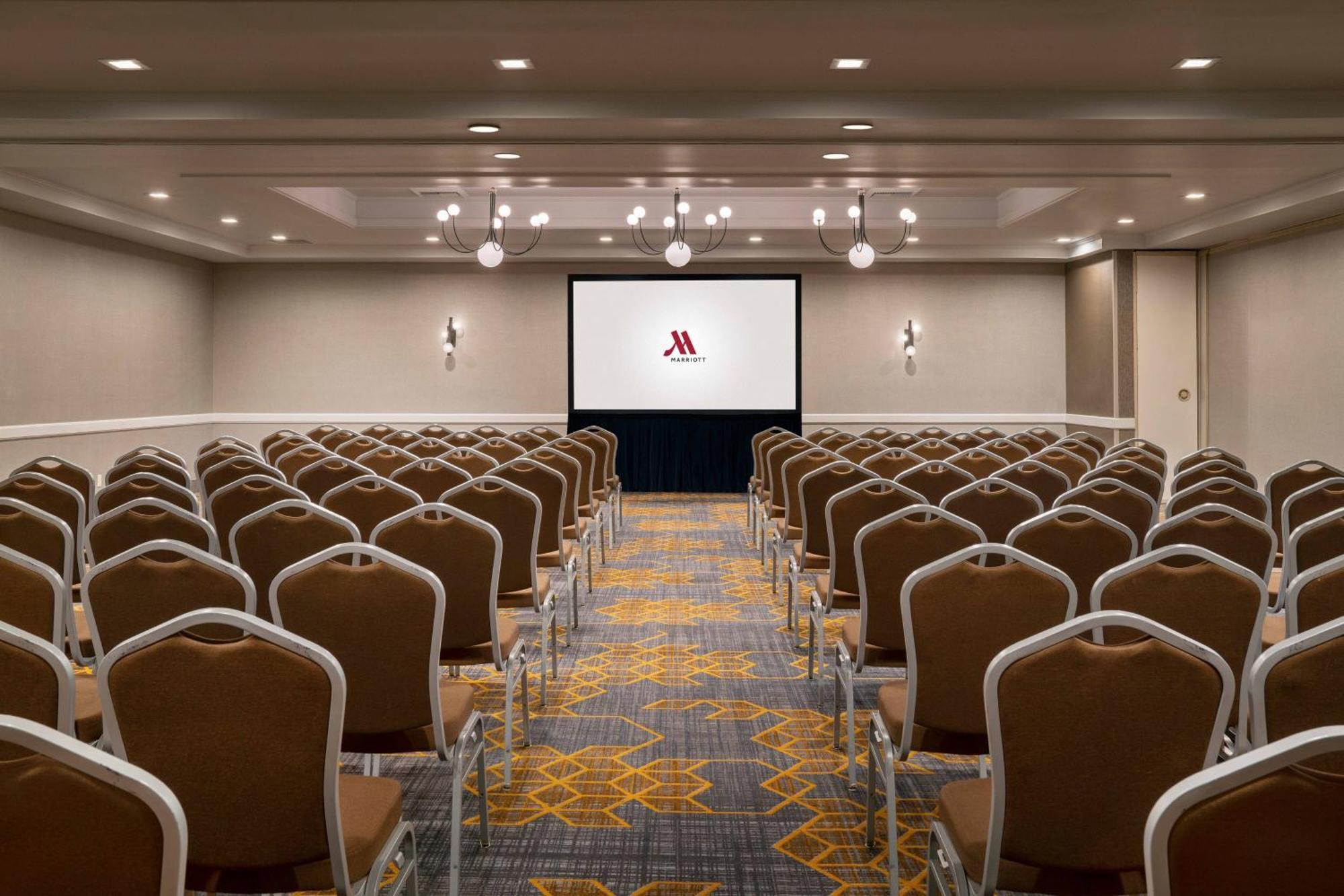 Visalia Marriott At The Convention Center Hotel Ngoại thất bức ảnh