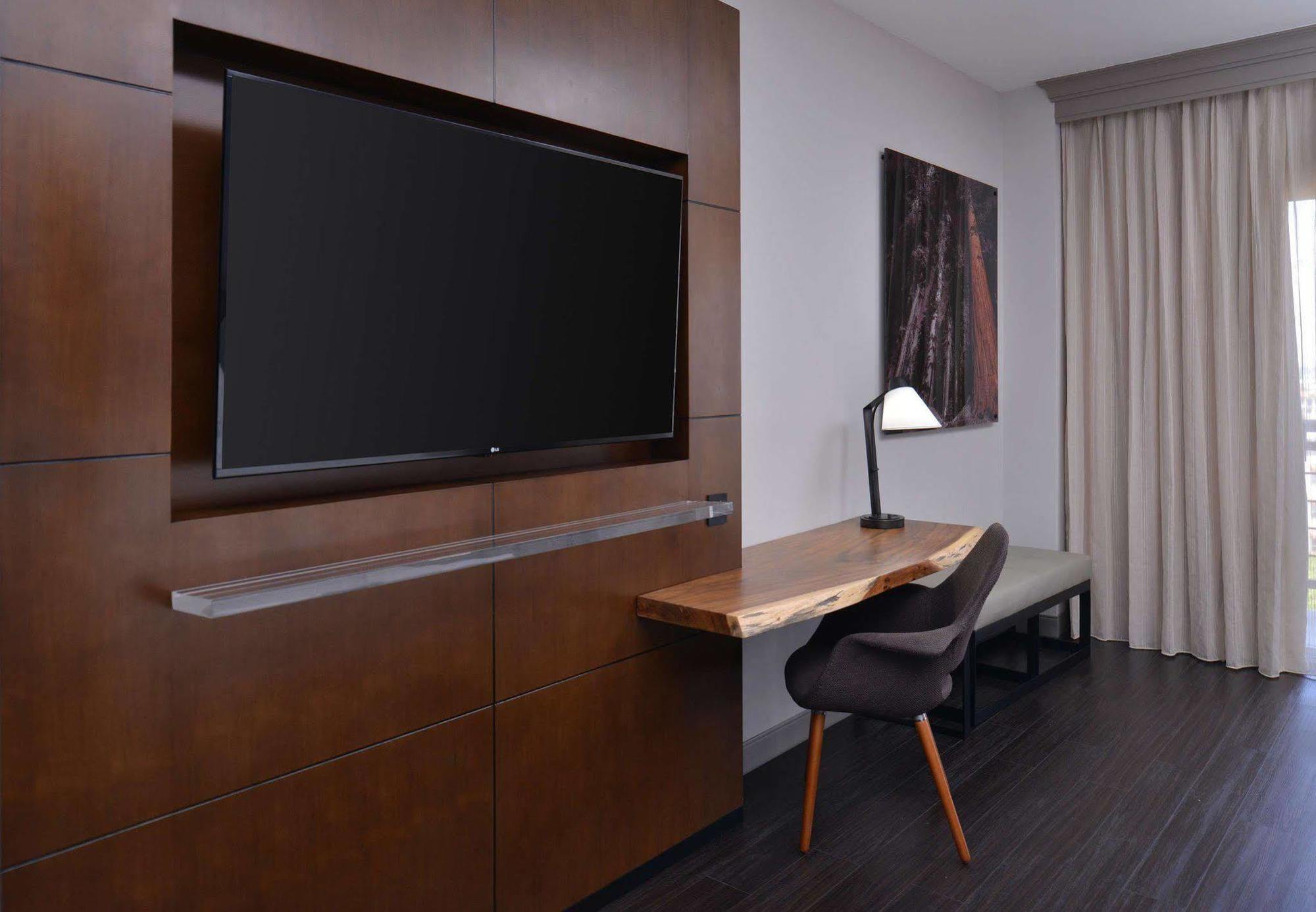 Visalia Marriott At The Convention Center Hotel Ngoại thất bức ảnh